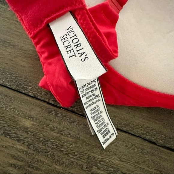 Victorias Secret 32 DD Red T Shirt Push Up Bra Full Coverage Underwire padded - Picture 4 of 4